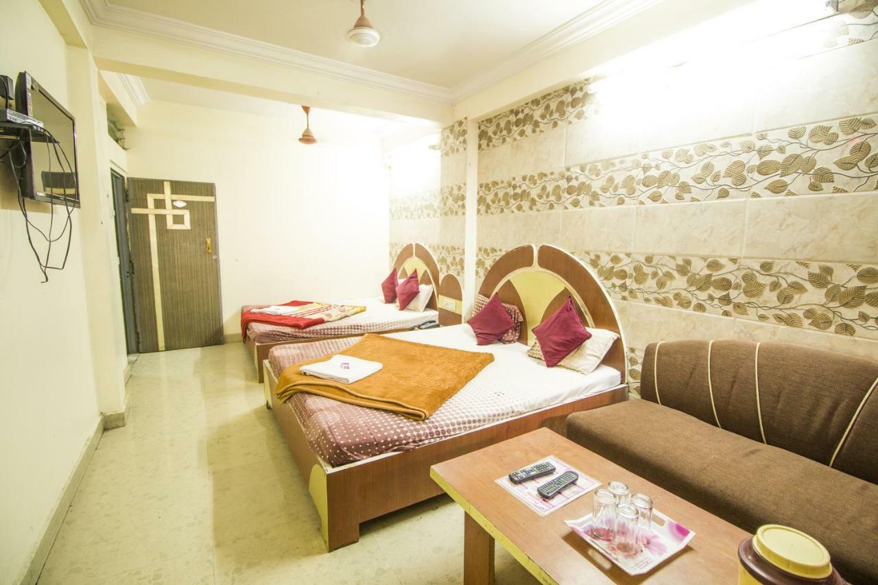 Hotel Gujarat Palace Удджайн Экстерьер фото