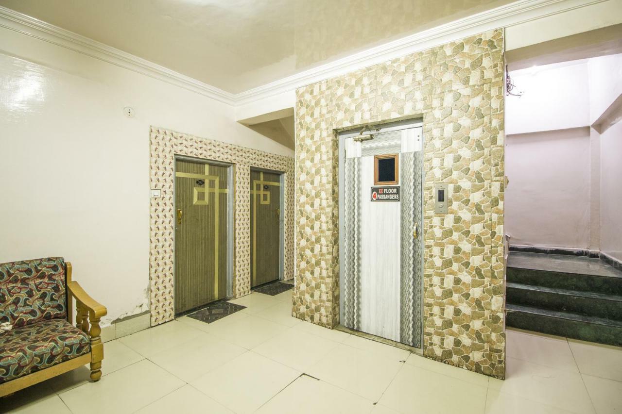 Hotel Gujarat Palace Удджайн Экстерьер фото