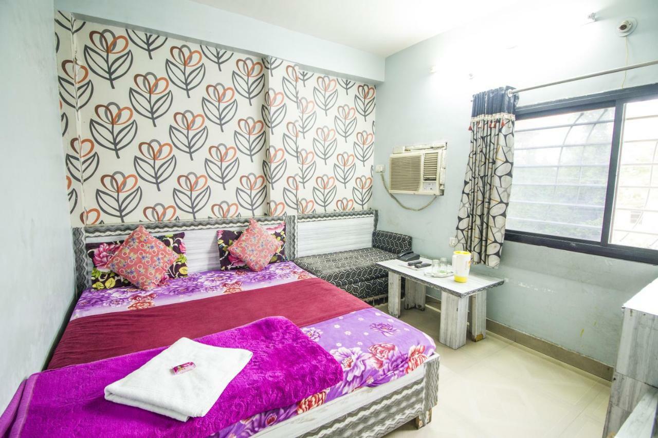 Hotel Gujarat Palace Удджайн Экстерьер фото